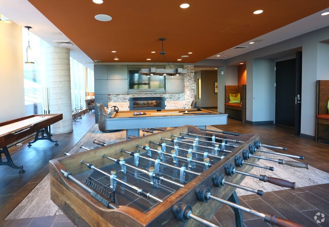 Photo - 3737 CHESTNUT