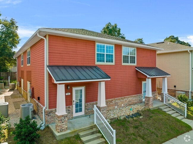Building Photo - 810 Arbor Lake Dr Rental
