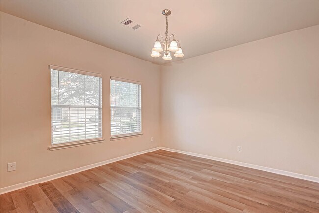 Photo - 2815 Mustang Hill Ln