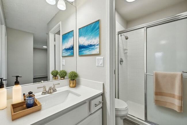 3300 Tamarac Apartments