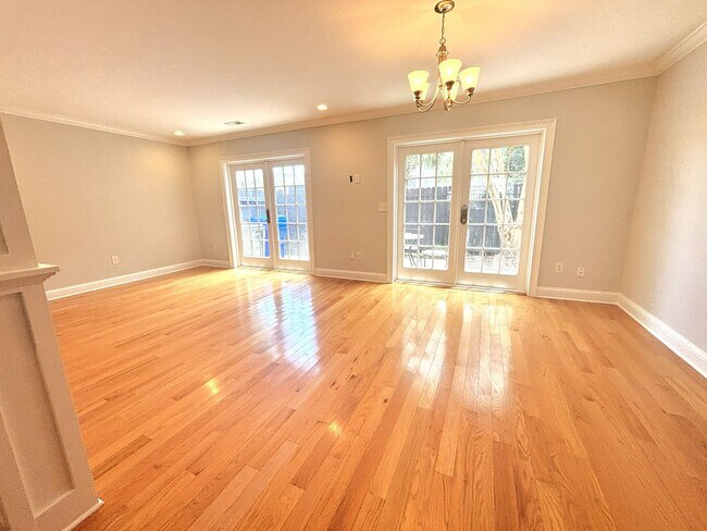 Photo - 3BD/2.5BA Harleston Village Town Home - Available 8/1/2026- Steps to the Battery, Colonial Lake a...