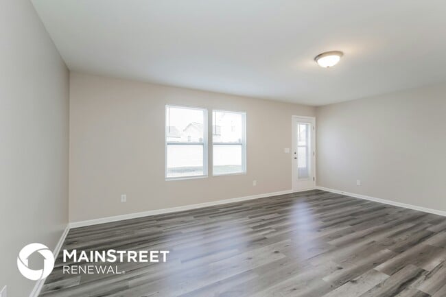 Photo - 347 Cornielle Ln