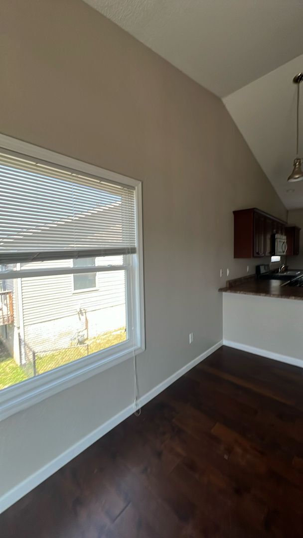 Photo - 4 bedrooms 2 bathrooms Duplex in Washington