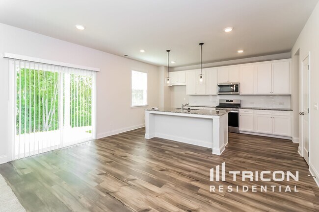 Photo - 47 Leyland Ct