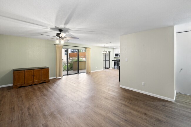 Building Photo - 777 Saturn Dr Unit 312 Rental