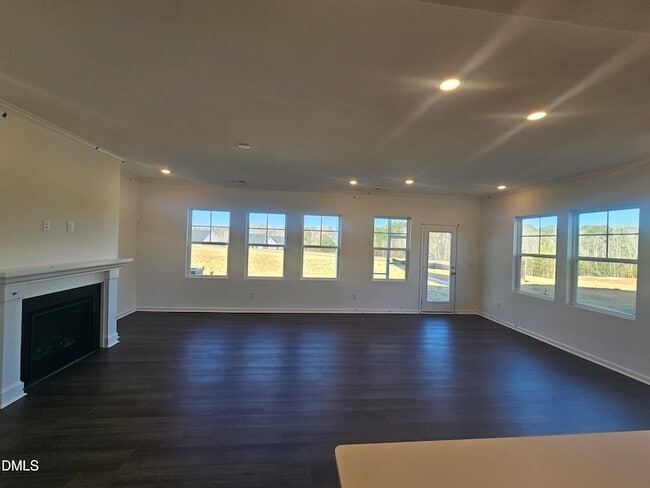 Photo - 945 Glowing Star Ln