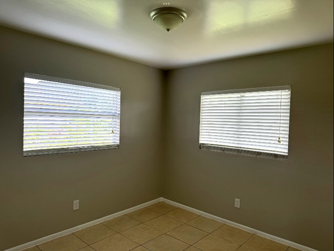 Photo - 8257 Beacon Blvd Casa