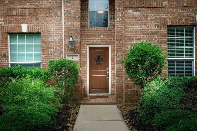 Photo - 7 Bettina Ln