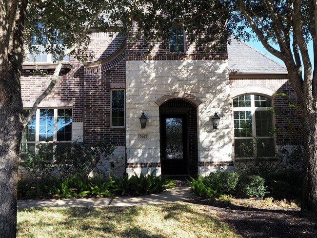 Photo - 2007 Greenvine Cir