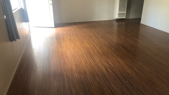 Photo - 2802-2802 NW Highland Ave Unit 2800