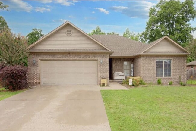 Building Photo - Rankin LLC Unit 12 Weatherwood