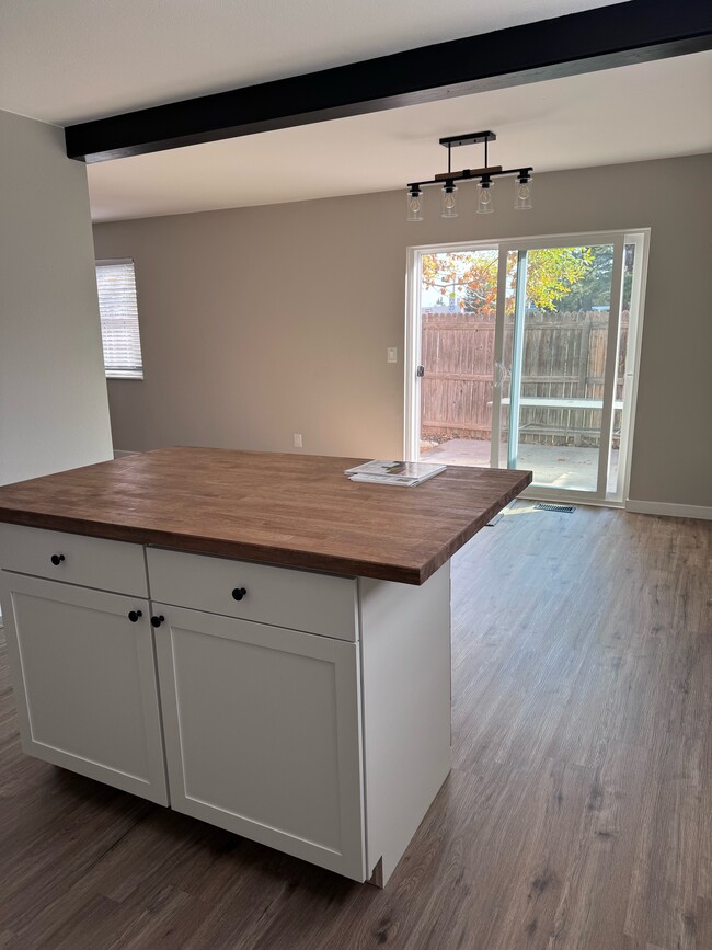 Photo - 7454 W Roxbury Pl
