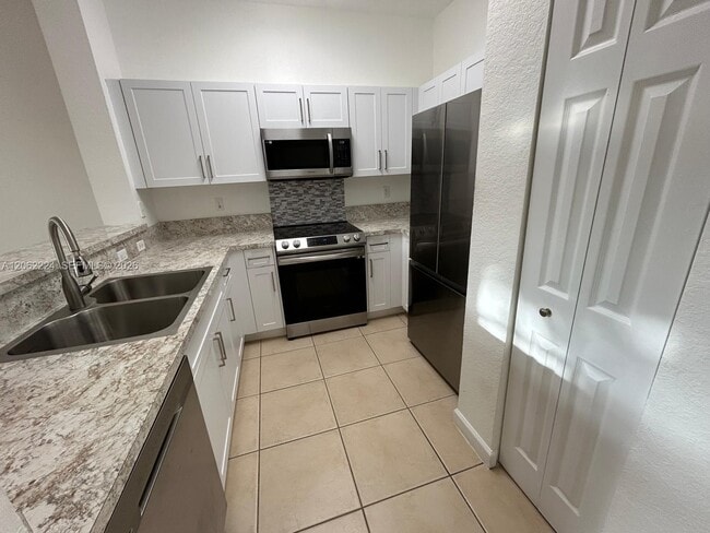 Photo - 9257 SW 227th St Unidad 26