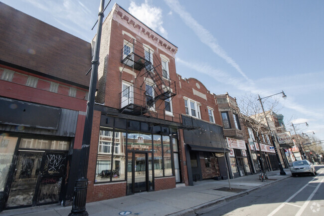 Building Photo - 2545 W North Ave Rental