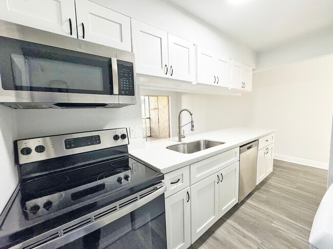 Building Photo - 4501 Treehouse Ln