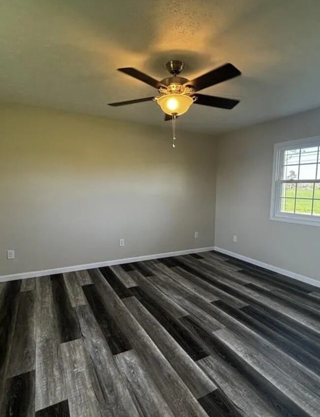Photo - 1510 Rhodelia Rd