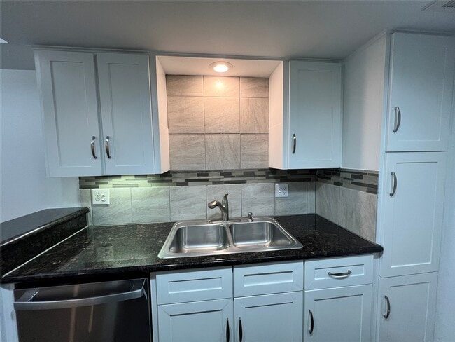 Photo - 855 Augusta Dr Unit True