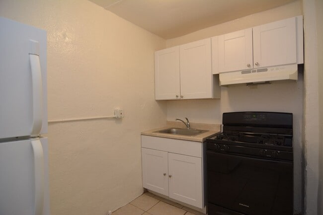 Photo - Charming 1 Bedroom 1 Bath Duplex! Great Central Tucson Location!