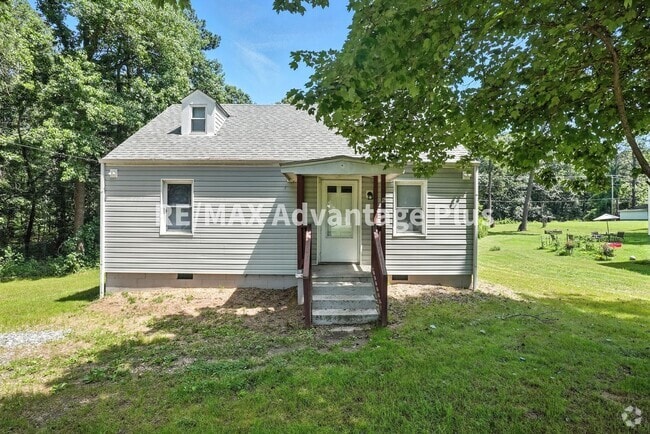Building Photo - Remodeled 4-Bedroom in Burkeville! Rental
