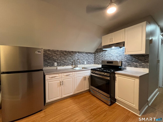 Photo - 105 1st St