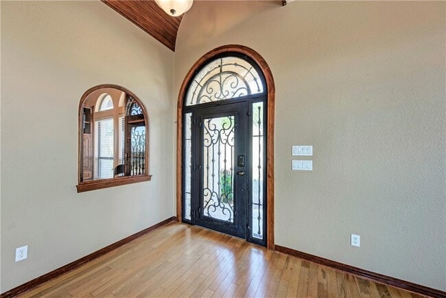 Photo - 3206 Constitution Dr