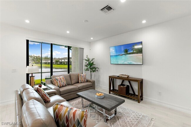 Photo - 7555 Rockefeller Dr Casa Adosada