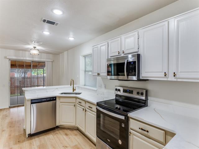 Photo - 3100 Kathy Ln