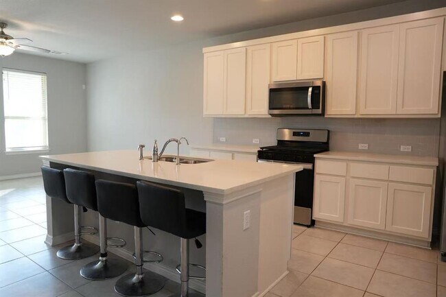 Photo - 808 Alta Wy