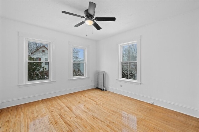 Building Photo - 20 Temple St Unit 1