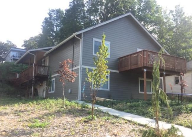 Photo - 1019 Jersey St Unit House