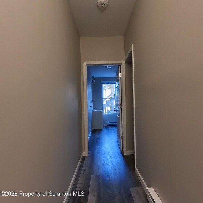 Building Photo - 1513-1515-1515 Vine St