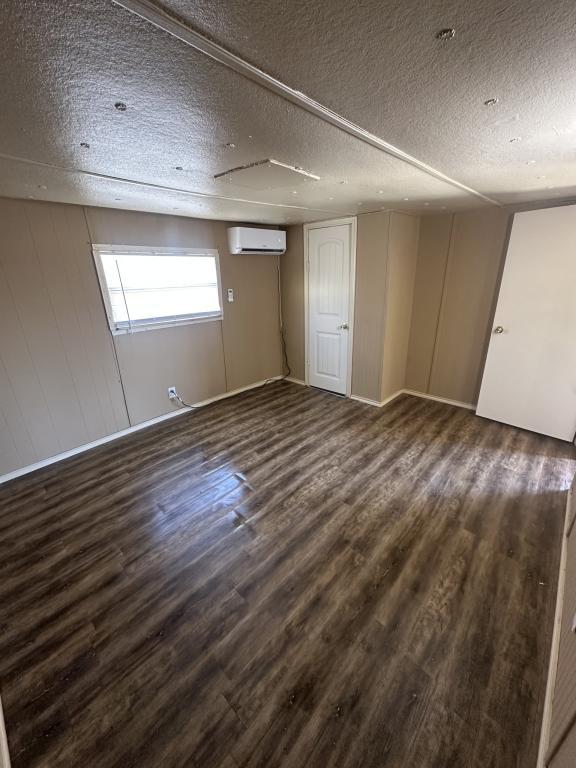 Photo - 403 Ave G
