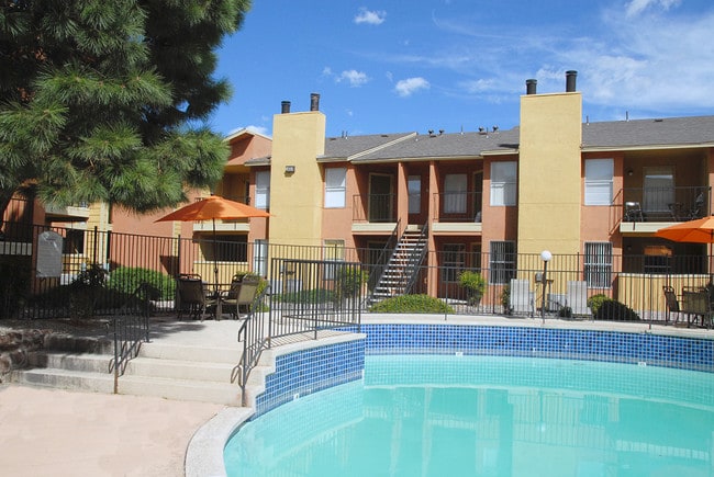 Arrowhead Pointe