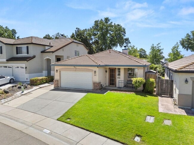 Adorable 3 bedroom 2 bath home - Adorable 3 bedroom 2 bath home
