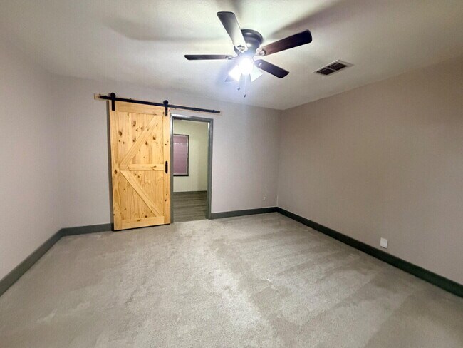 Photo - 3114 Baylor St