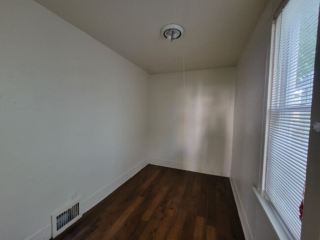 Photo - 2-Bedroom/1 Bath —2235 South 20th Street Unidad 1