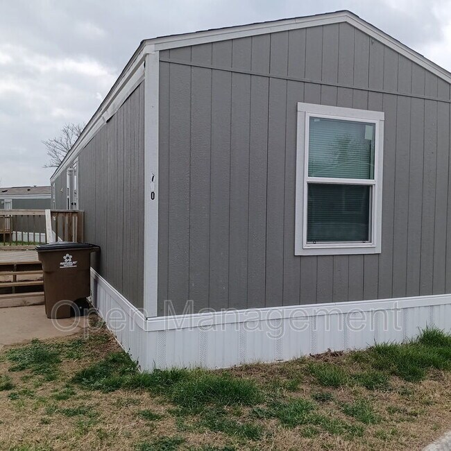 Photo - 2501 Martin Luther King Dr