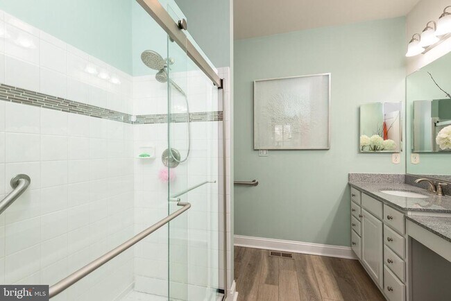 Photo - 858 Moorings Cir
