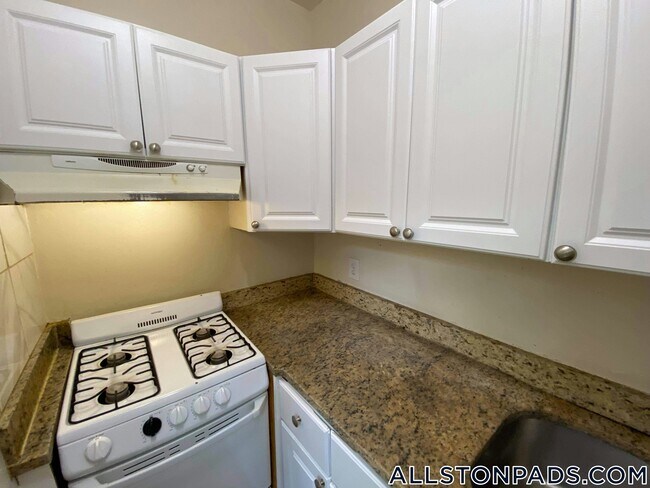 Photo - 6 Webley St Unit 2