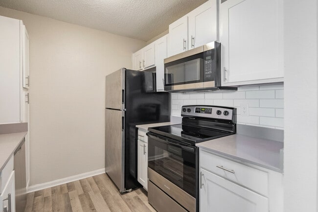 1 Bed x 1 Bath Kitchen - The Charlie