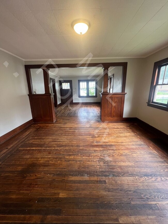Building Photo - 3 bed 1 bath Saginaw home