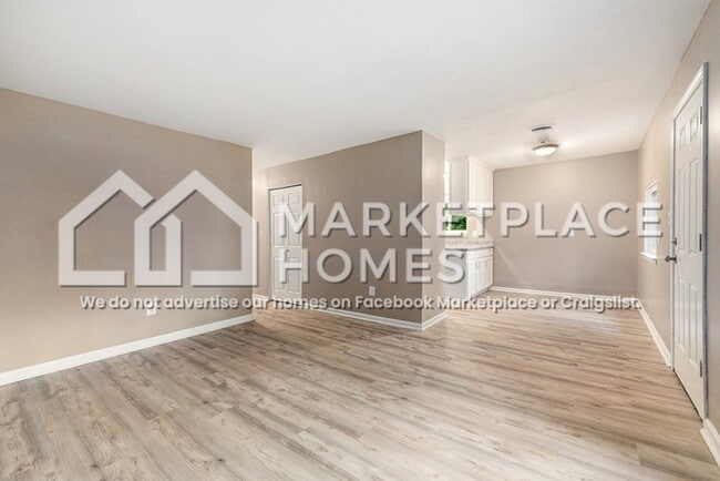 Photo - 13311 Julius Ave