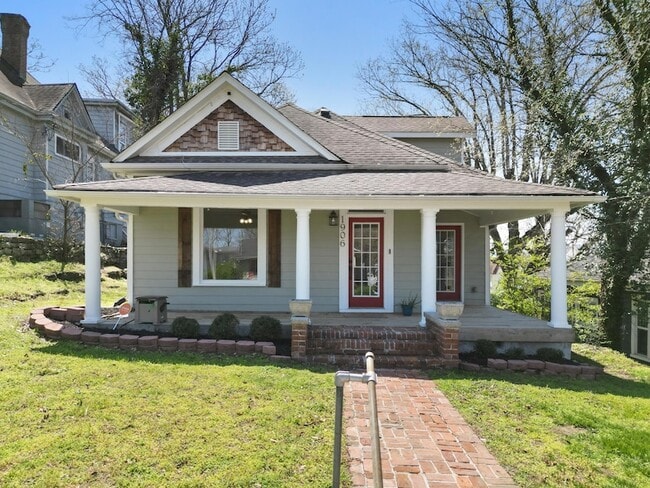 Building Photo - 1906 Vine St