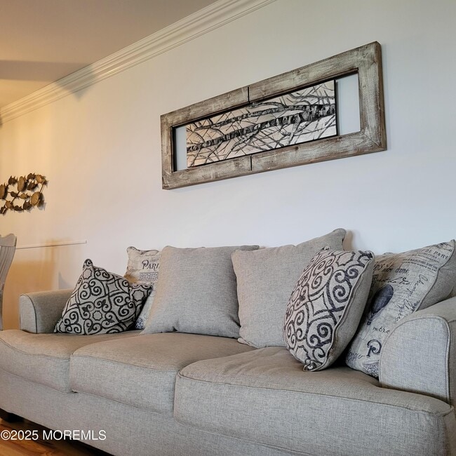 Photo - 107 Wharfside Dr