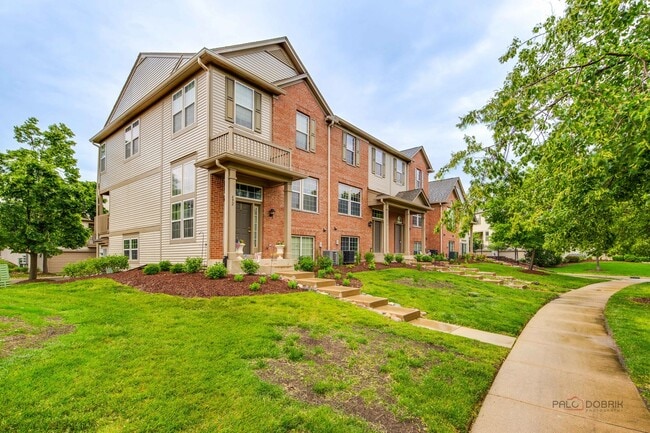 Photo - 496 Belvedere Ln