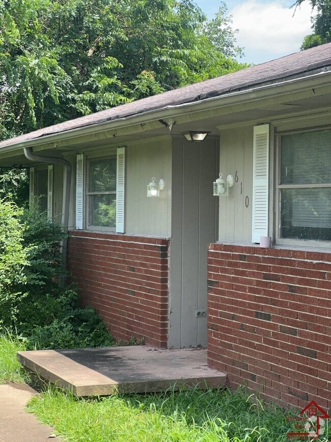 Building Photo - 610 Mooremont Terrace Rental