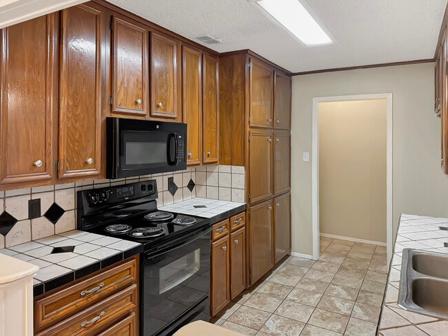 Photo - 1524 Timber Creek Dr