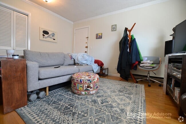Building Photo - 152 Kelton St Unit 2 Rental