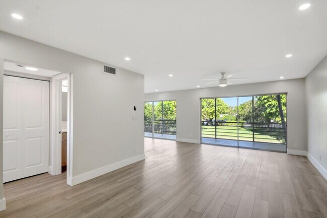 Photo - 300 Waterway Dr S Unit 208
