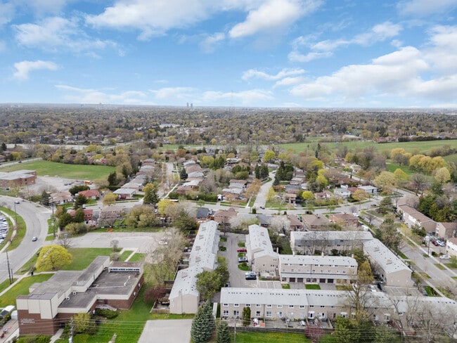 Photo - 2 Liszt Gate